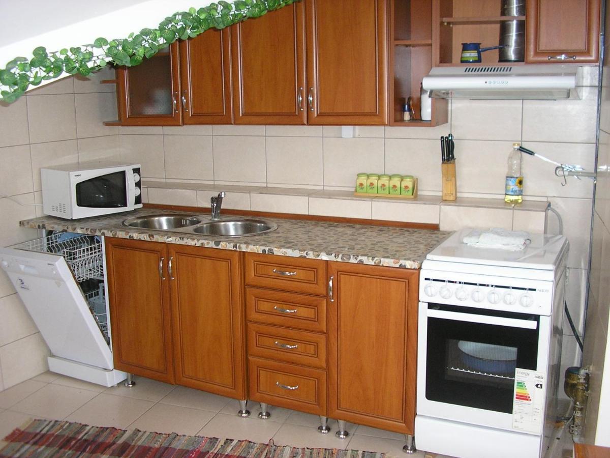 Apartamento Suncano Potkrovje U Centru Skopie Exterior foto